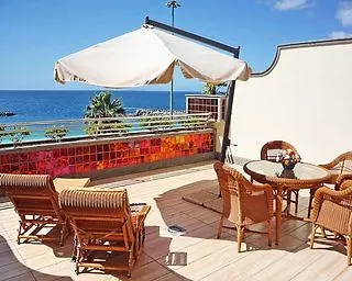 Holiday Club Amadores Beach Club 4*
